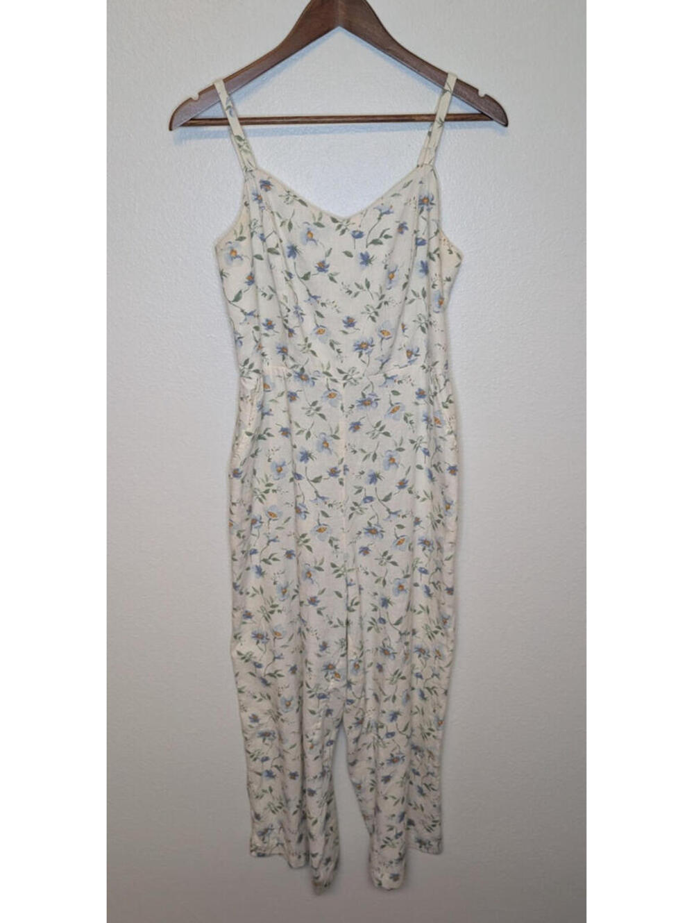 Old Navy Womens Sz M Jumpsuit Crop Linen Blend Floral White Blue Tank Babydoll